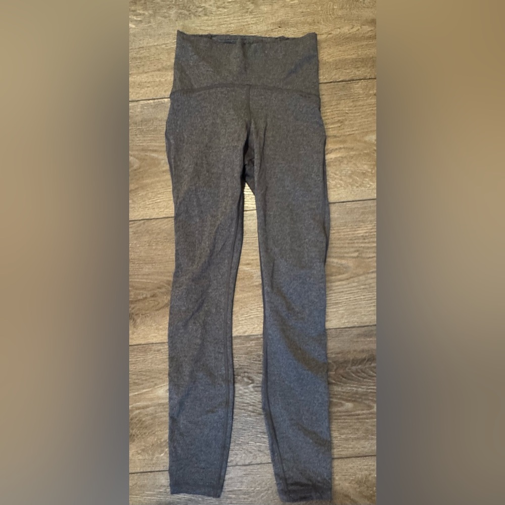 Lululemon Gray Leggings Tights With Mesh Inset Design Size 2 EUC